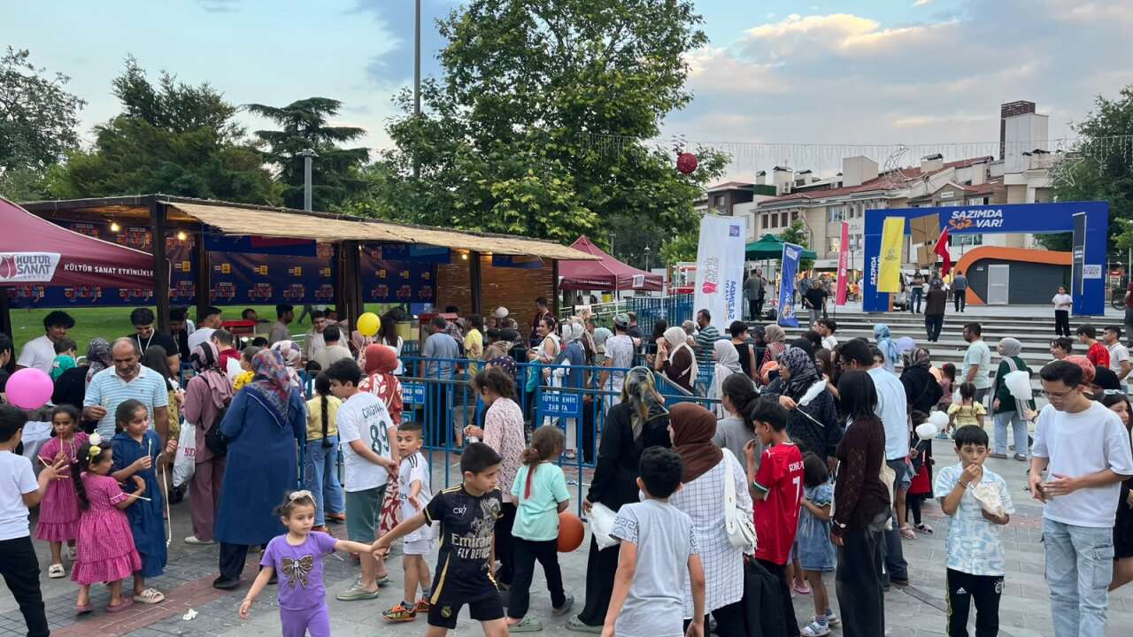 31 ilçe birden Konya’nın göbeğine taşındı 12